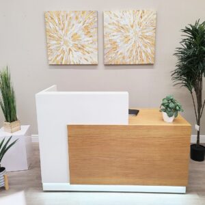 Jade Plus Reception desk (White + Finnish Oak)