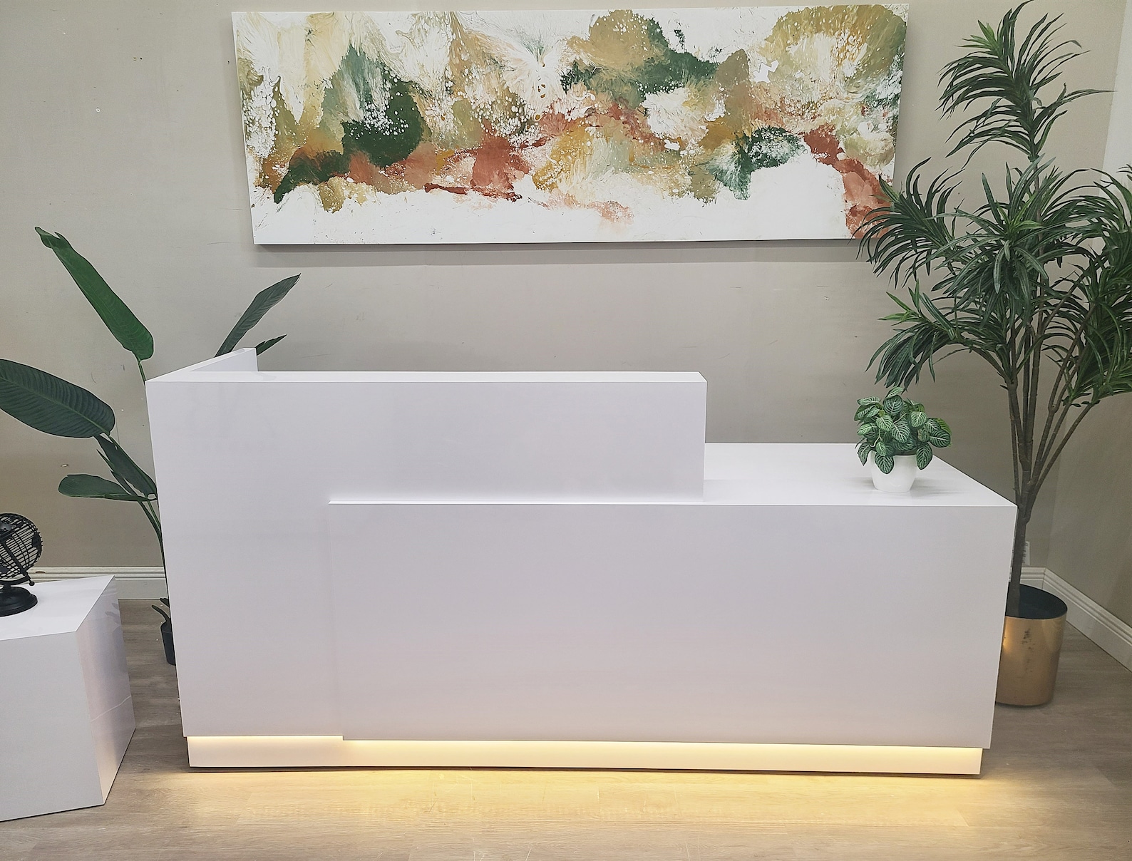 Jade Plus Reception Desk - Image 6